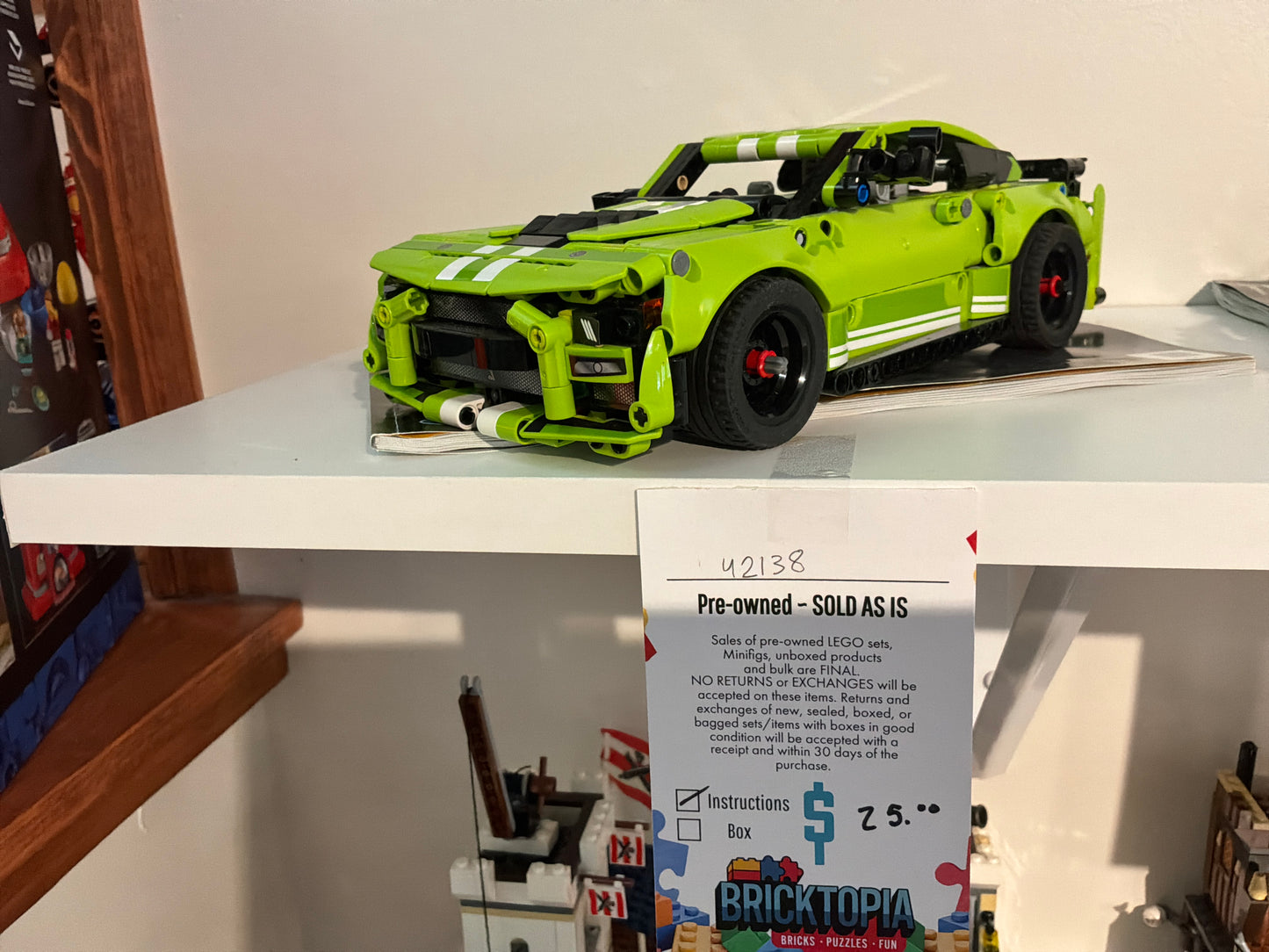 42138 Green Car