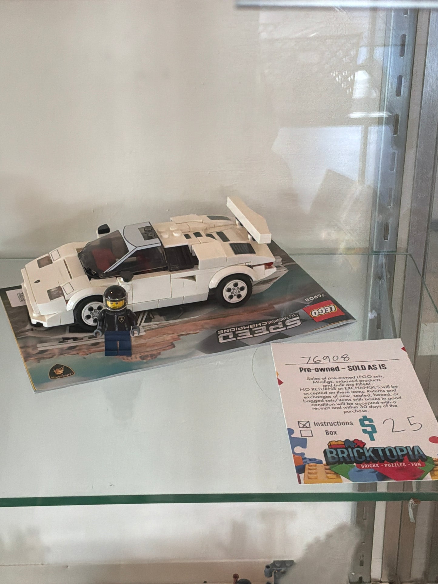 76908 White Car